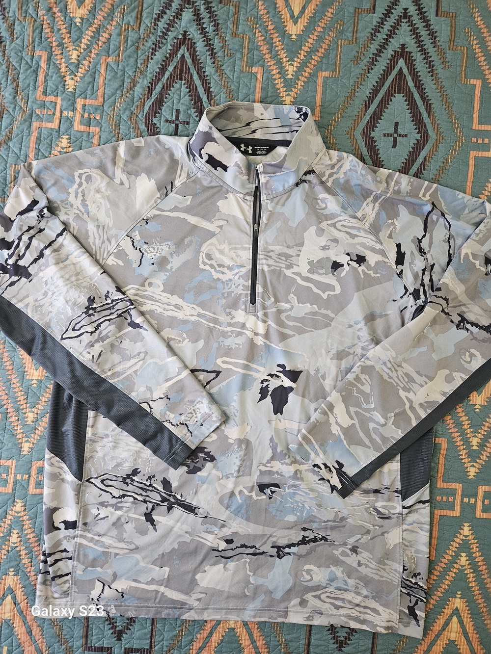 Under Armour Men’s Coolswitch Thermocline Camouflage Performance Long Sleeve.